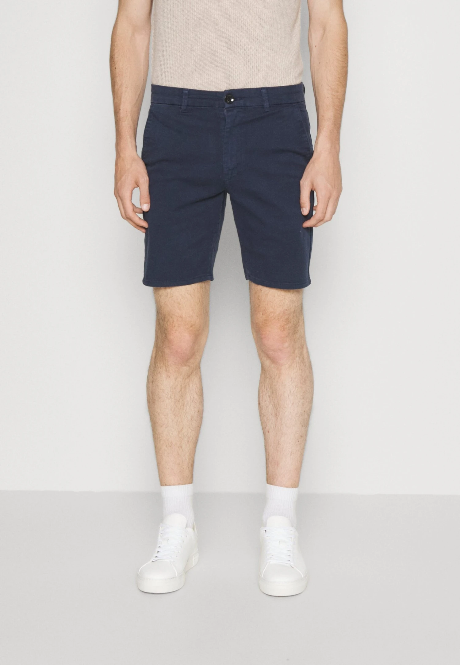 Minimum Django- Shorts - Navy Blazer