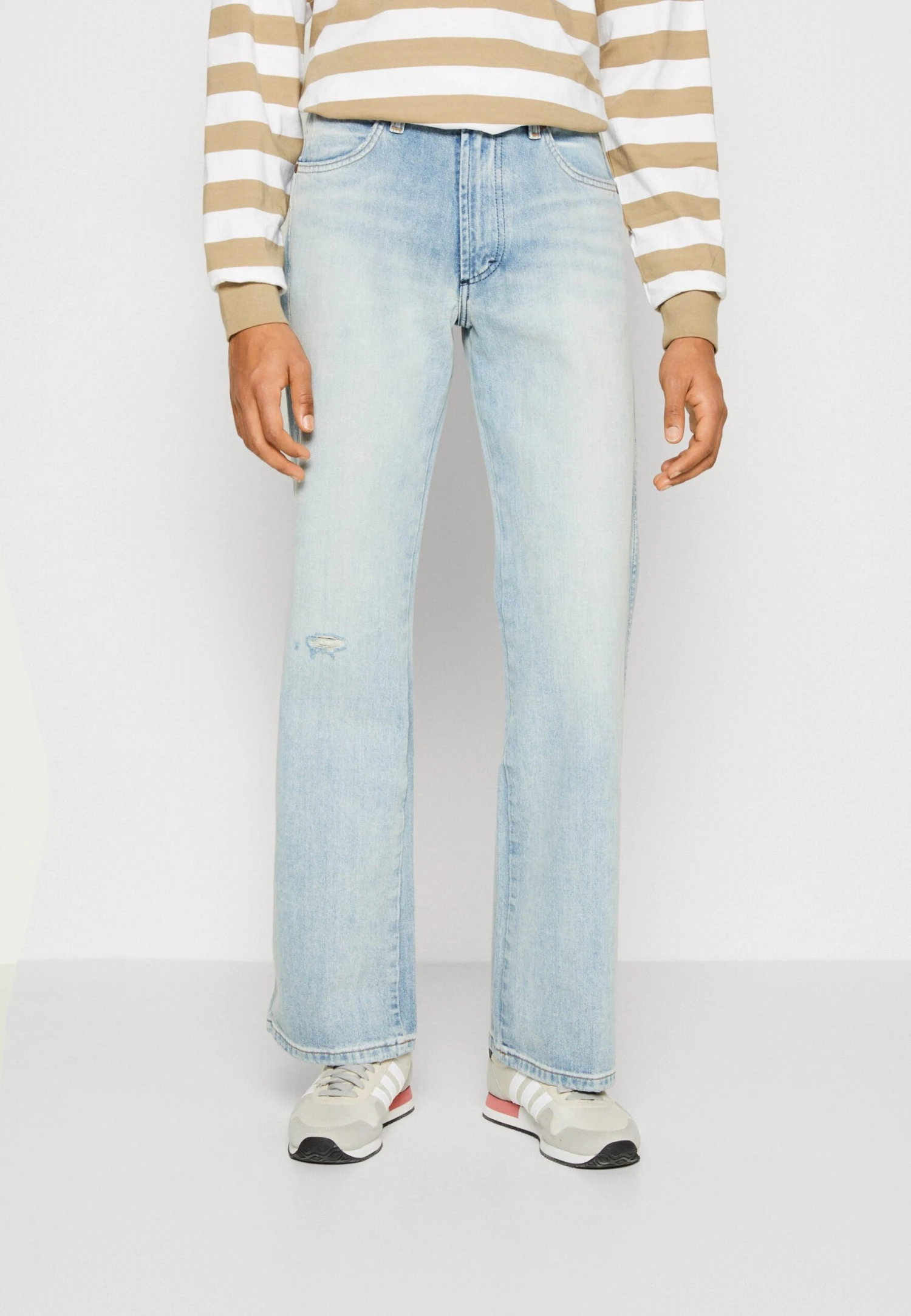 Wrangler Fox - Jeans Bootcut - Sunfade