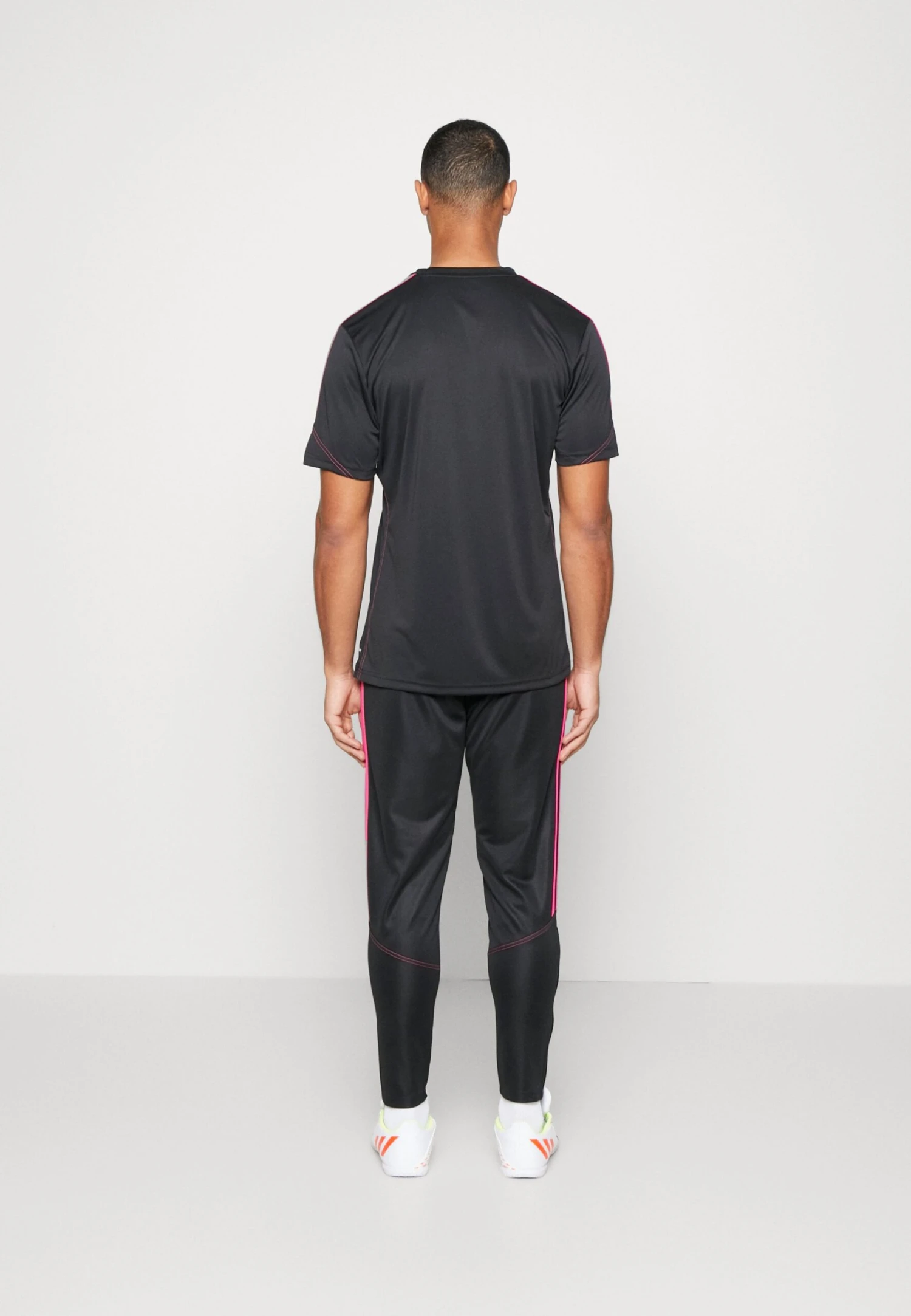 ADIDAS PERFORMANCE Tiro 23 Club Training Pant - Joggebukse - Black/Team Real Magenta - Image 3