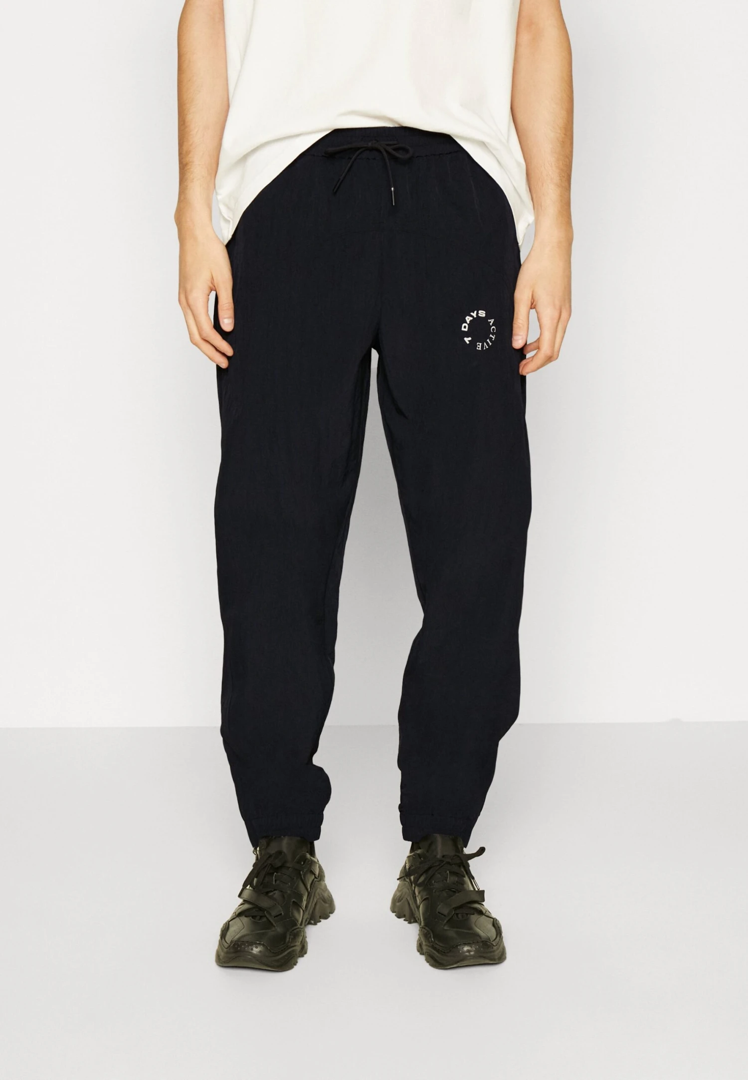 7 Days Active Track- Joggebukse - Black