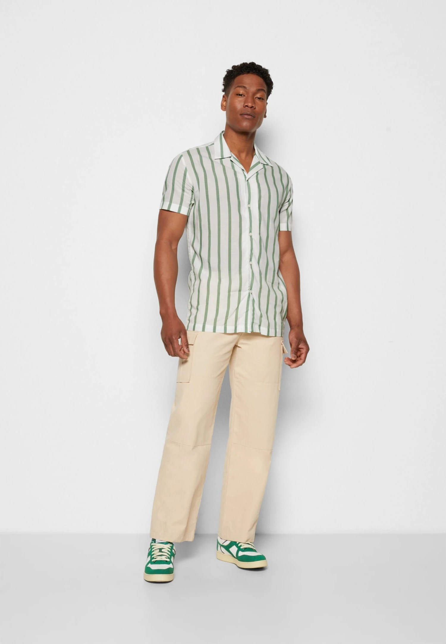 Selected Homme Slhreg Air- Skjorte - Granite Green Detail - Image 2