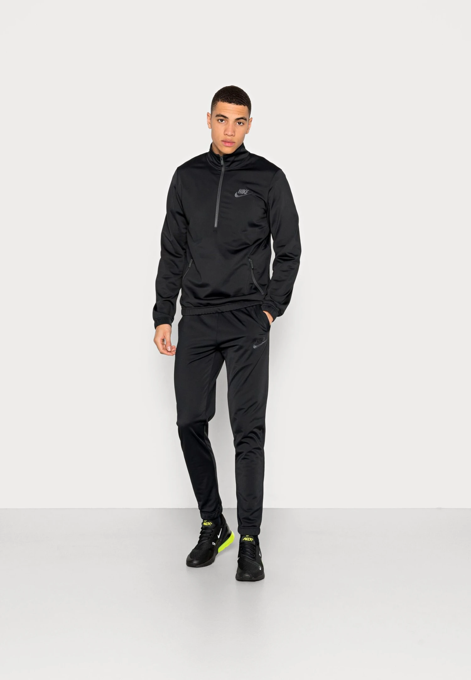 Nike Sportswear M Nk Club Pk Trk Basic - Treningsdress - Black/Smoke Grey
