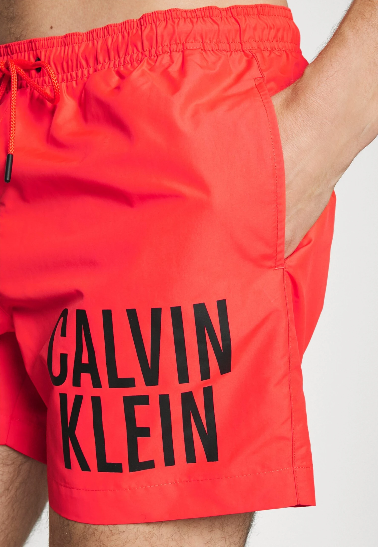 Medium Drawstring - Badeshorts - Bright Vermillion - Image 3