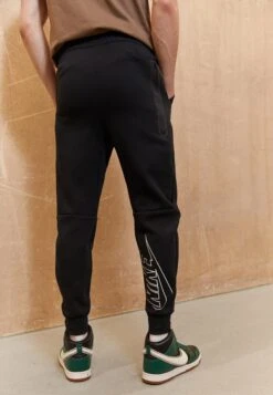 Nike Sportswear M Nk Tch Flc Gx Jggr - Joggebukse - Black