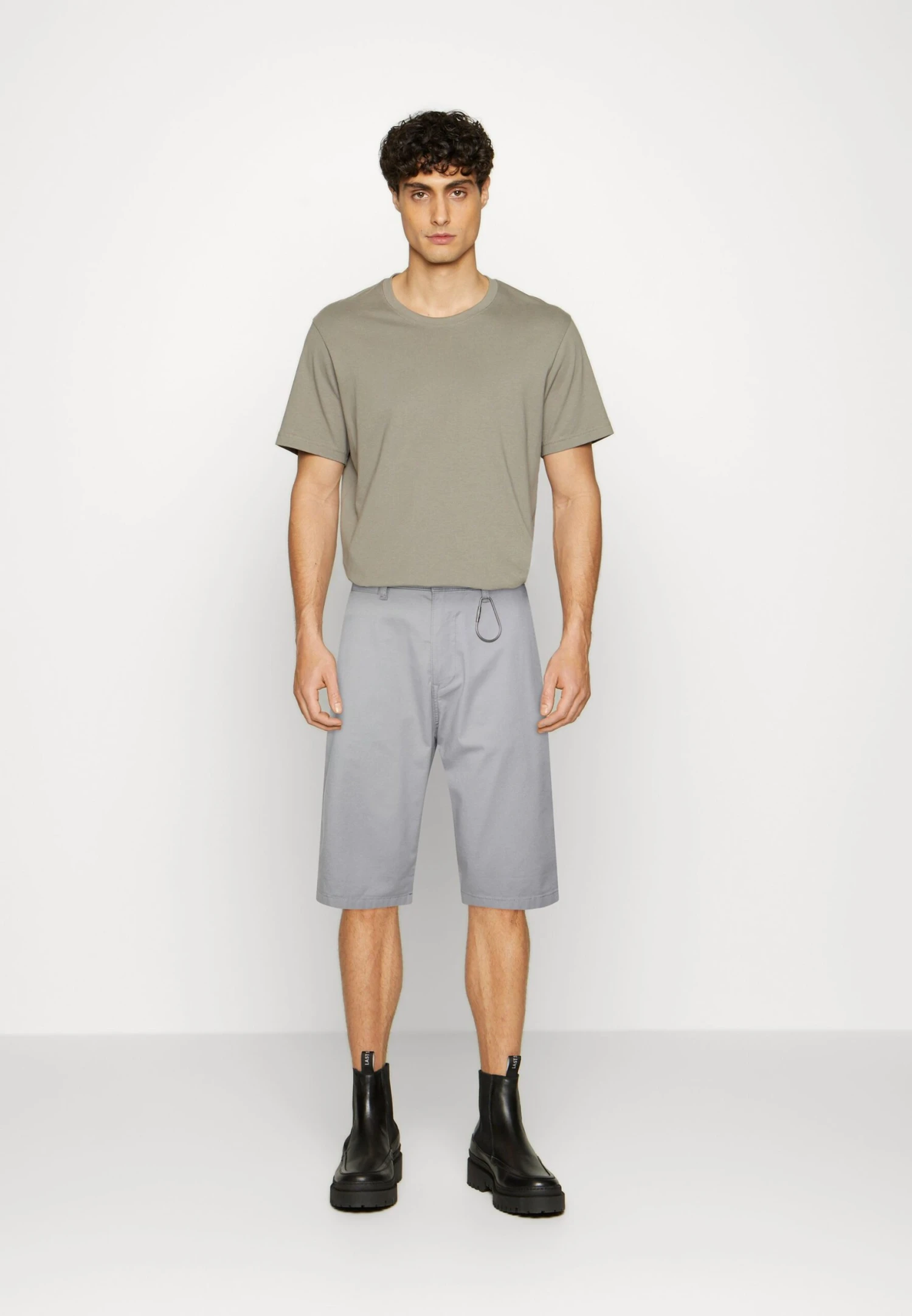 ESPRIT Core- Shorts - Grey - Image 2