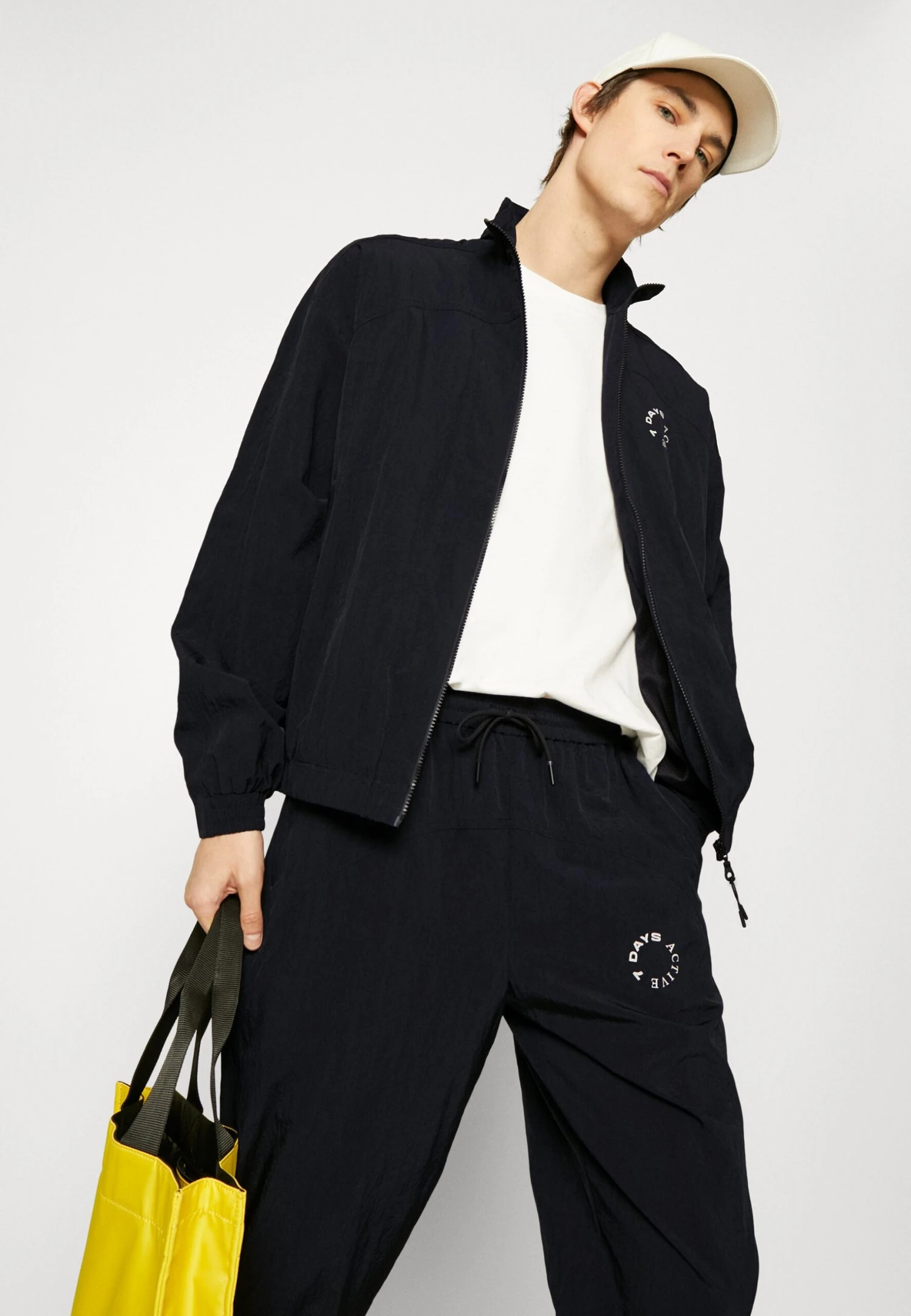 7 Days Active Track- Joggebukse - Black - Image 4