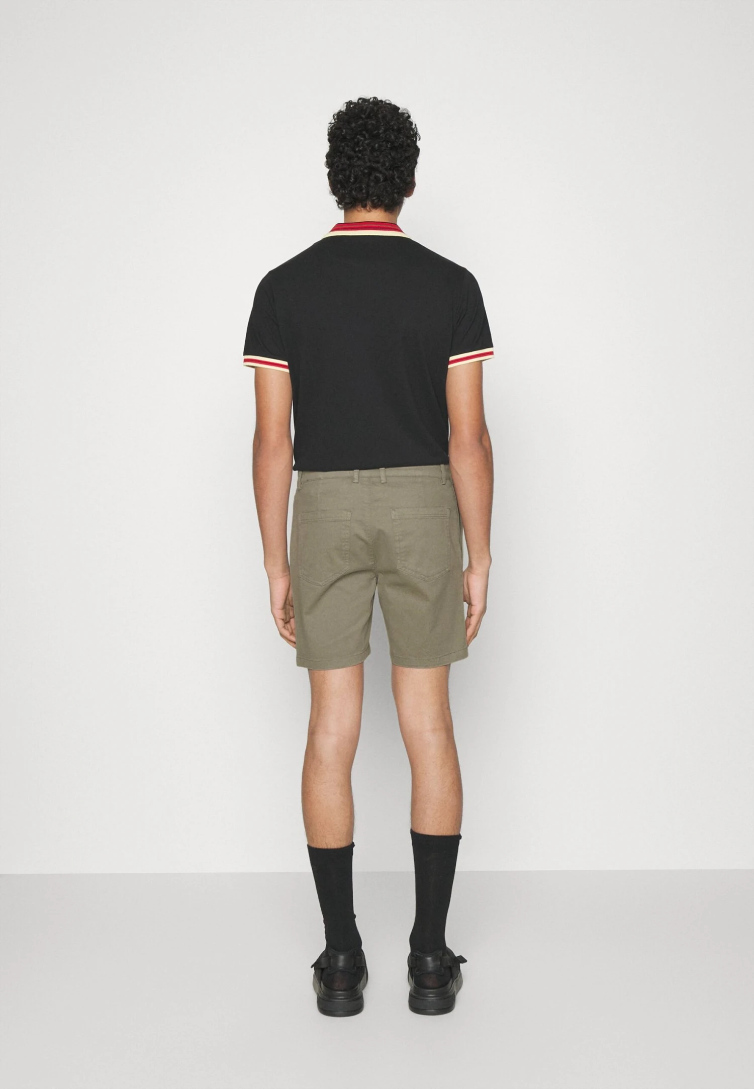 Tiger Of Sweden Caid - Shorts - Dusty Green - Image 3