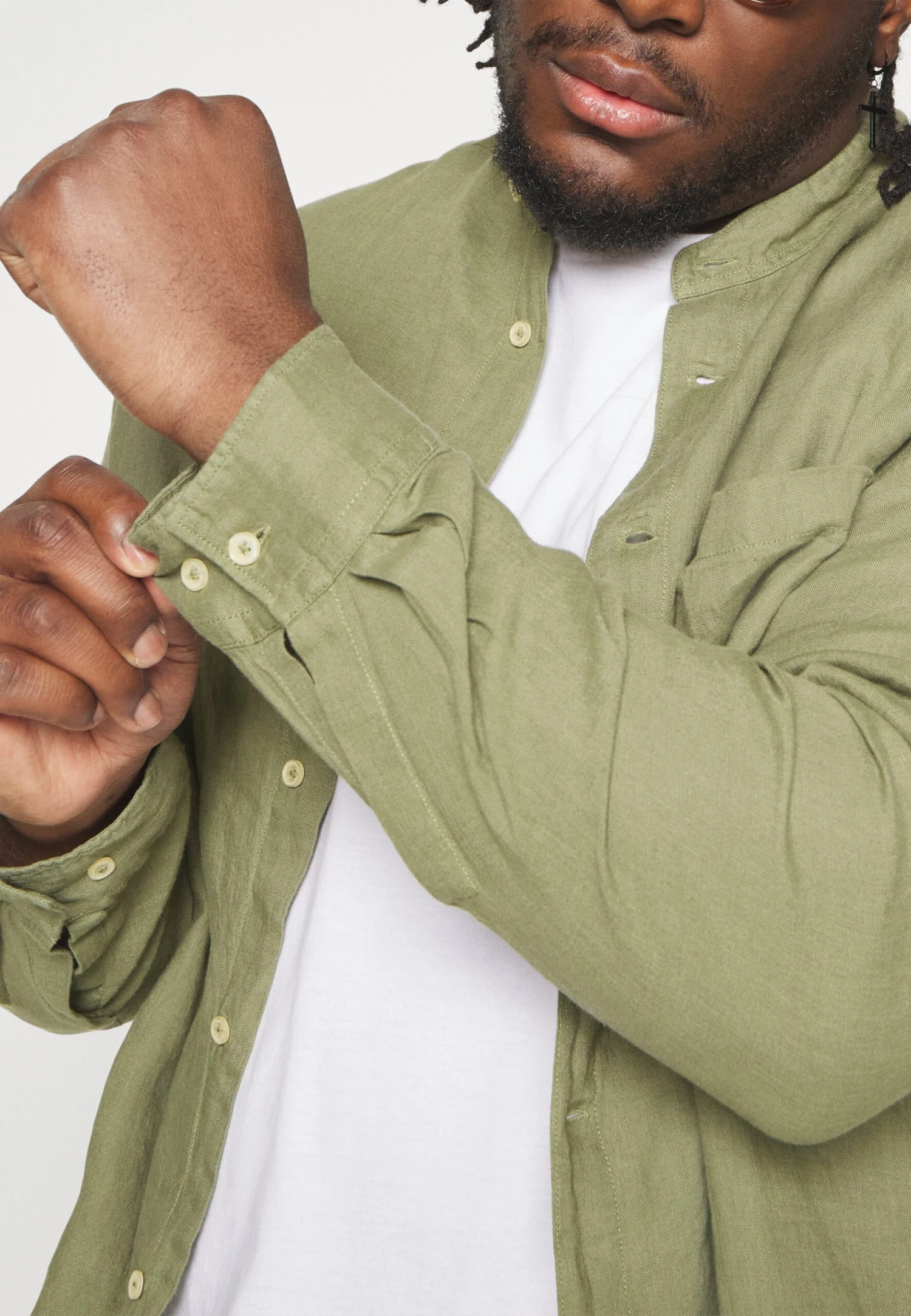 Marc O'Polo Stand Up Collar Long Sleeves One Rectangular Chest Pocket - Skjorte - Olive - Image 10