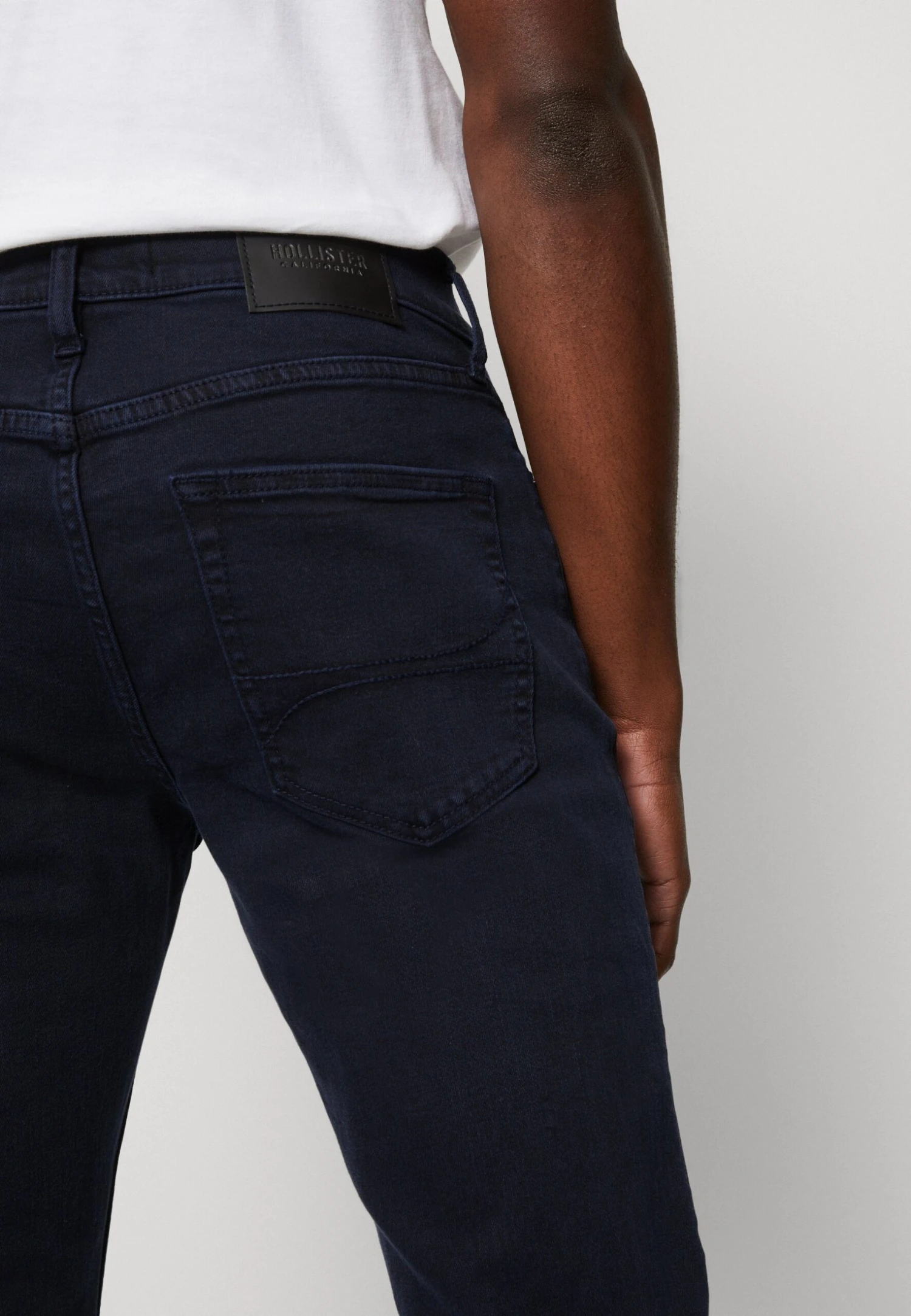 Hollister Co. Clean - Jeans Tapered Fit - Blue/Black - Image 6