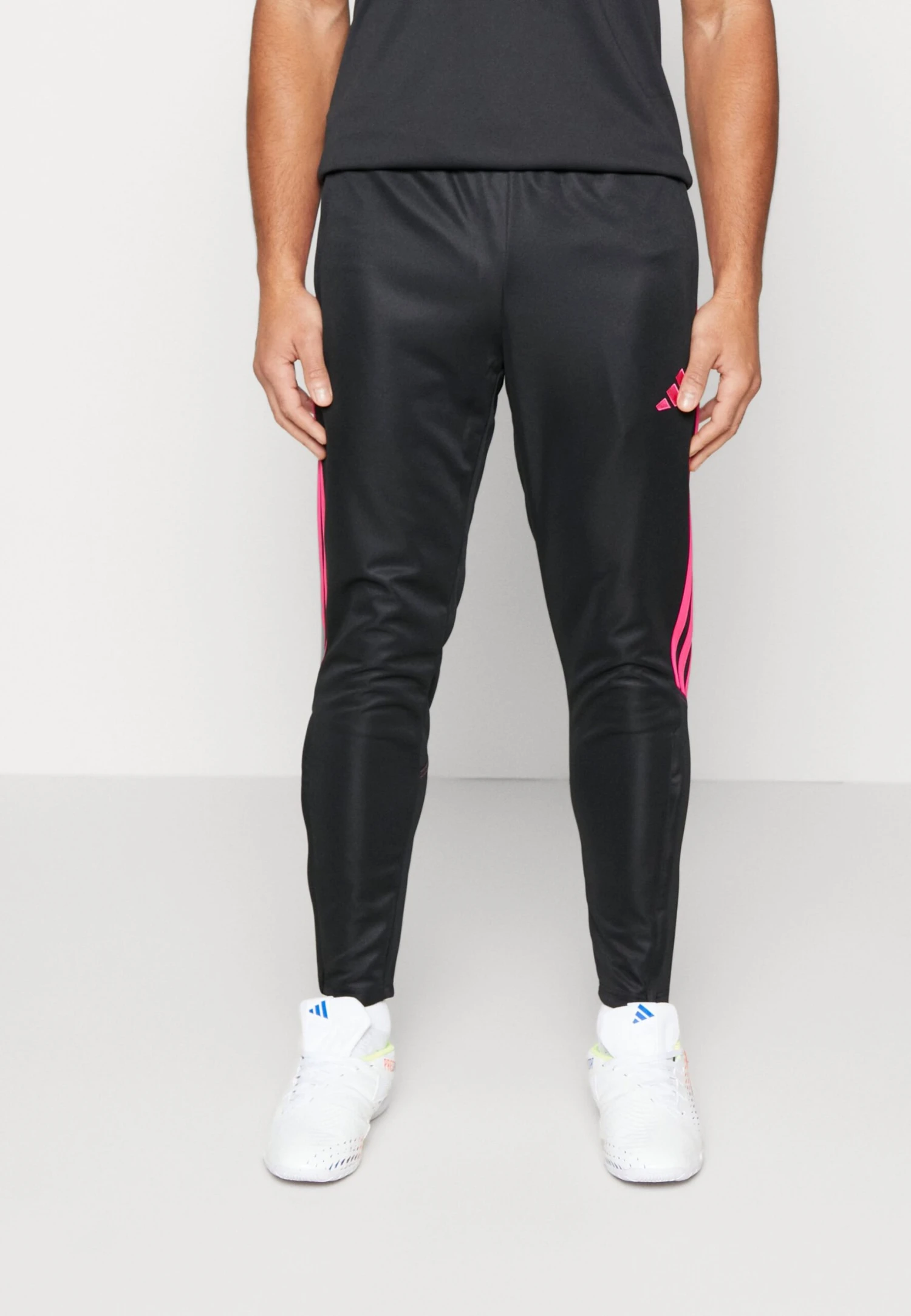 ADIDAS PERFORMANCE Tiro 23 Club Training Pant - Joggebukse - Black/Team Real Magenta